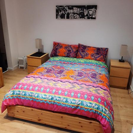 Lovely Home With Full En-Suite Double Bed Rooms レディング エクステリア 写真