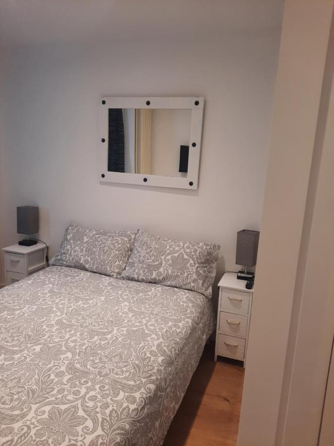 Lovely Home With Full En-Suite Double Bed Rooms レディング エクステリア 写真